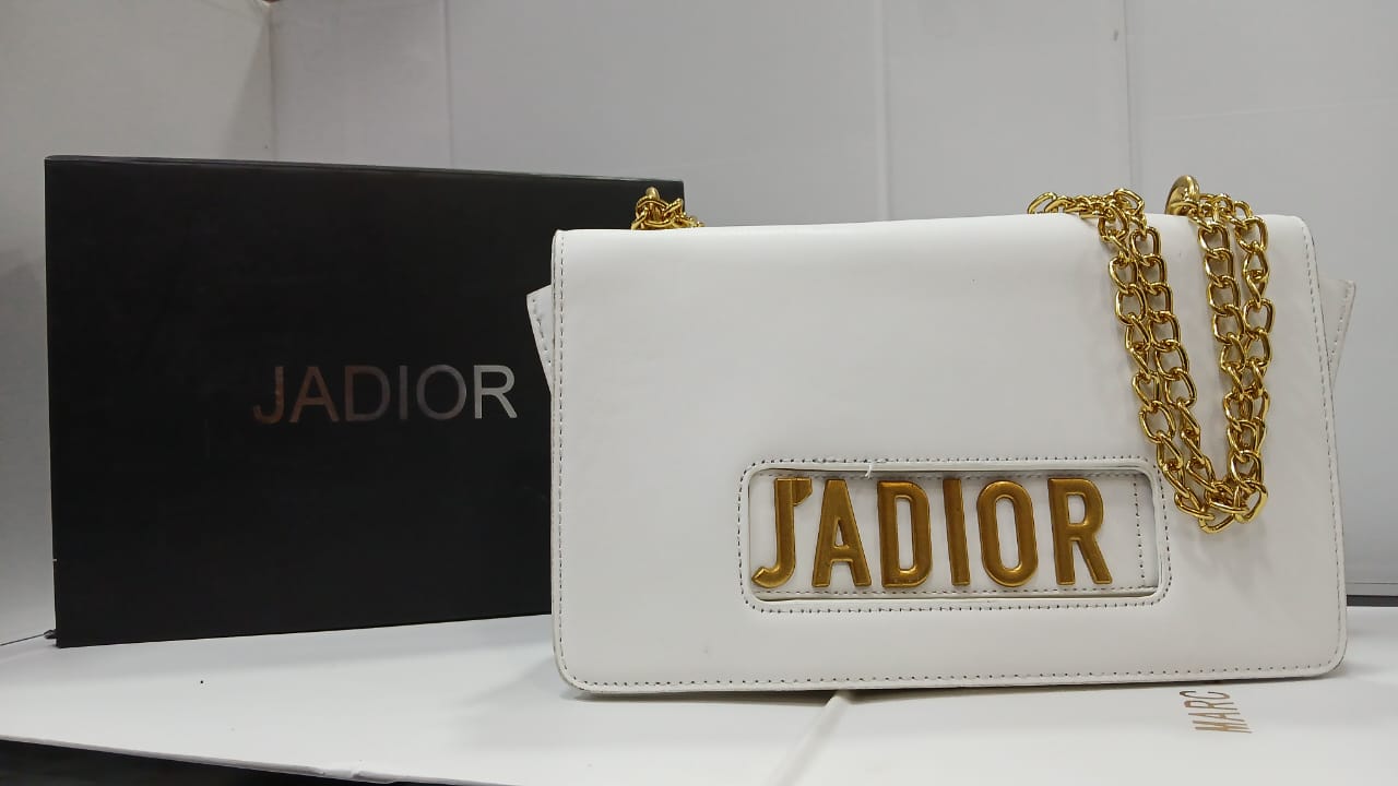 J^ADior blanca